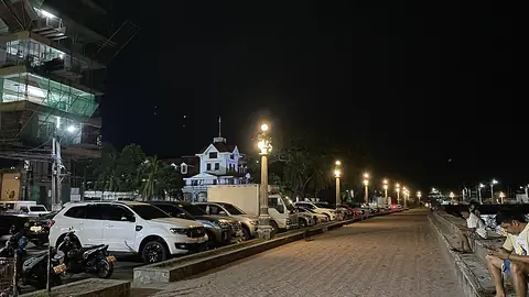 Rizal Boulevard, Dumaguete's seafront promenade, at night