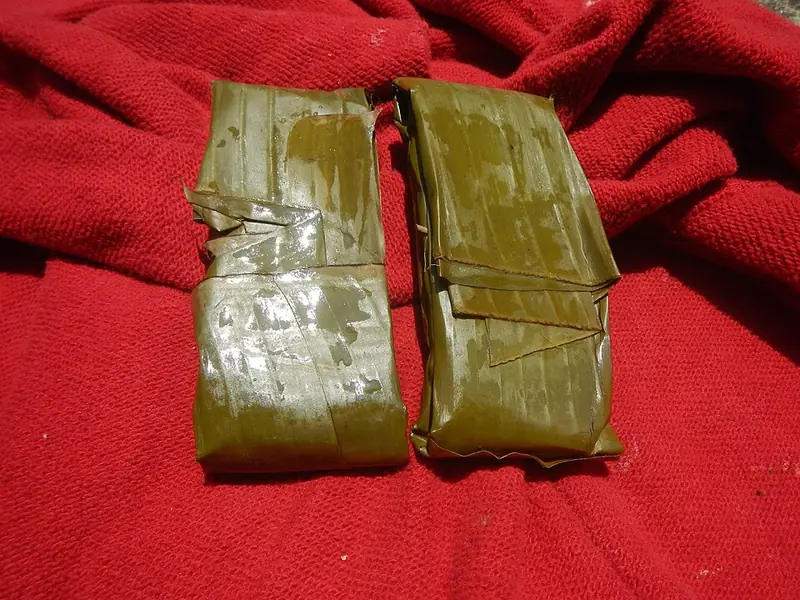 Suman sa lihiya in banana leaves (photographed in Baliuag, Bulacan)